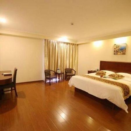 Greentree Inn Suzhou Industrial Zone Yangcheng Lake Weiting Mong Kok Express Hotel Dış mekan fotoğraf
